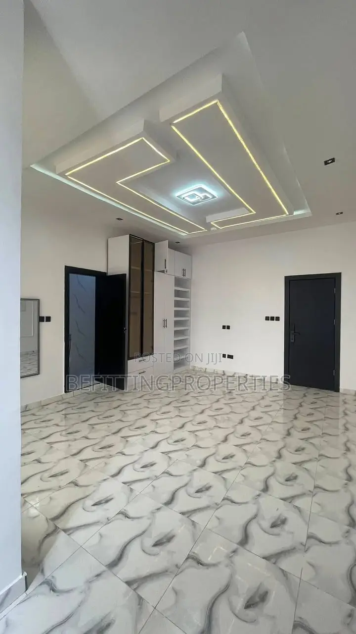 4bdrm Duplex in Lekki for sale