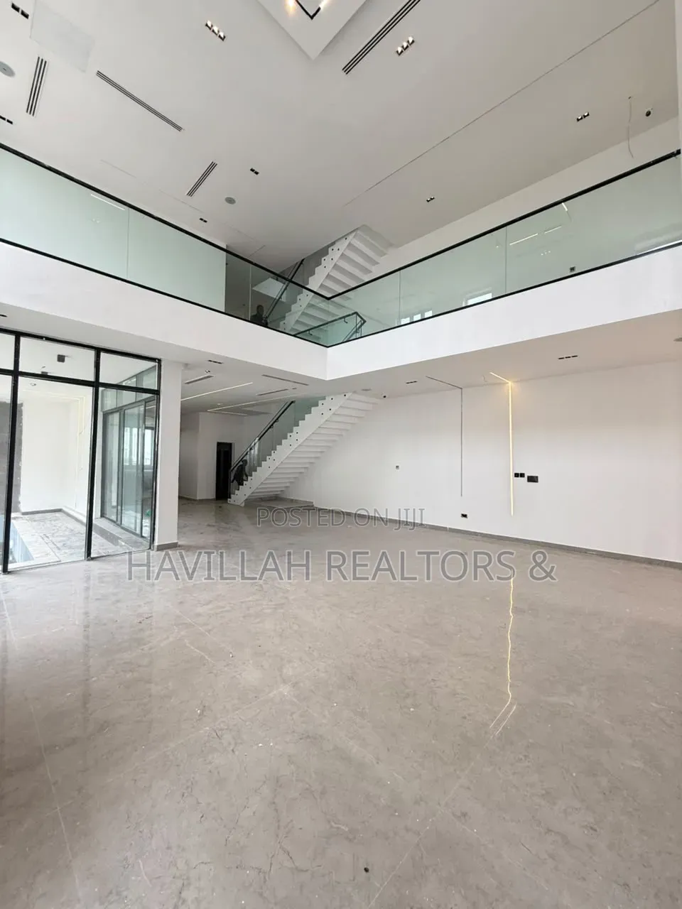 5bdrm Duplex in Ikate for sale