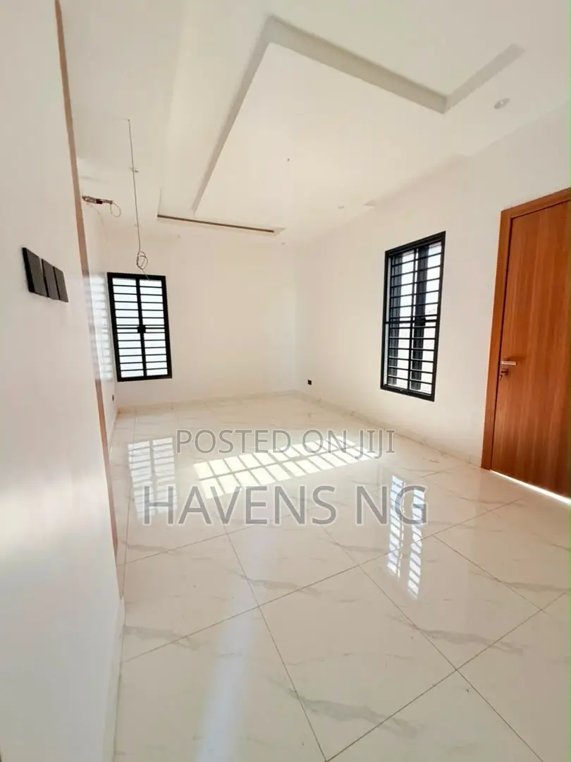 5bdrm Duplex in Omole Phase 1 for sale
