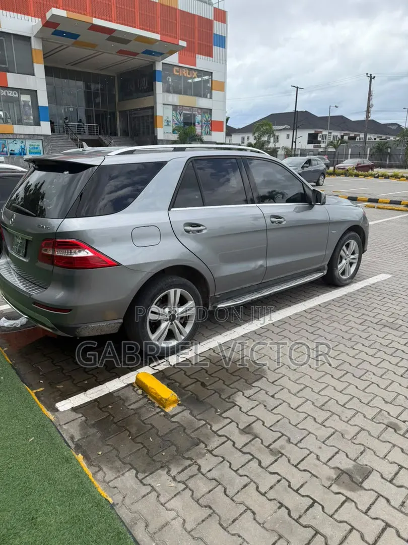 Mercedes-Benz M Class 2012 Silver