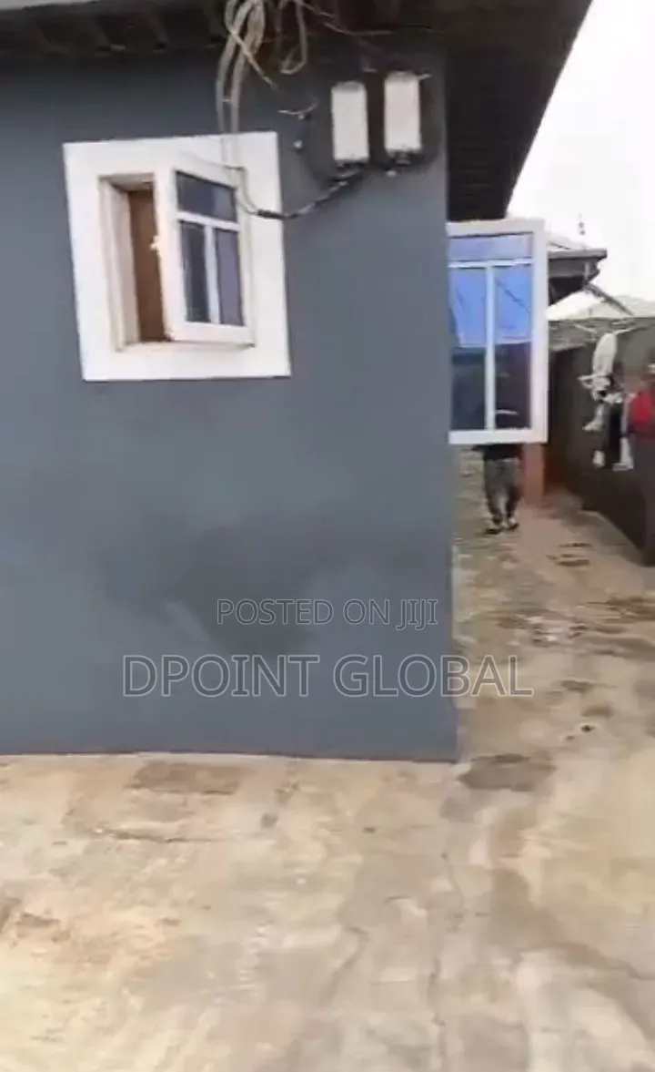4bdrm Bungalow in Royal Estate, Iseri Olofin for sale
