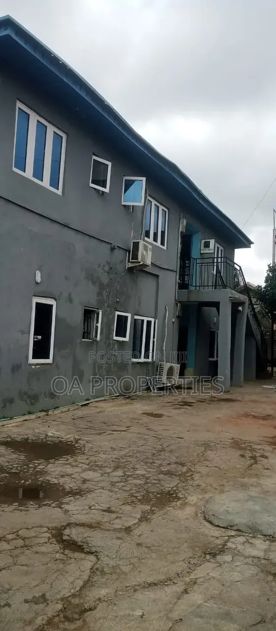 8bdrm Block of Flats in Ashi Bodija Estate for sale