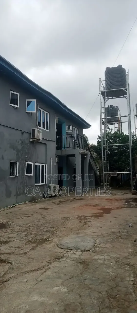 8bdrm Block of Flats in Ashi Bodija Estate for sale