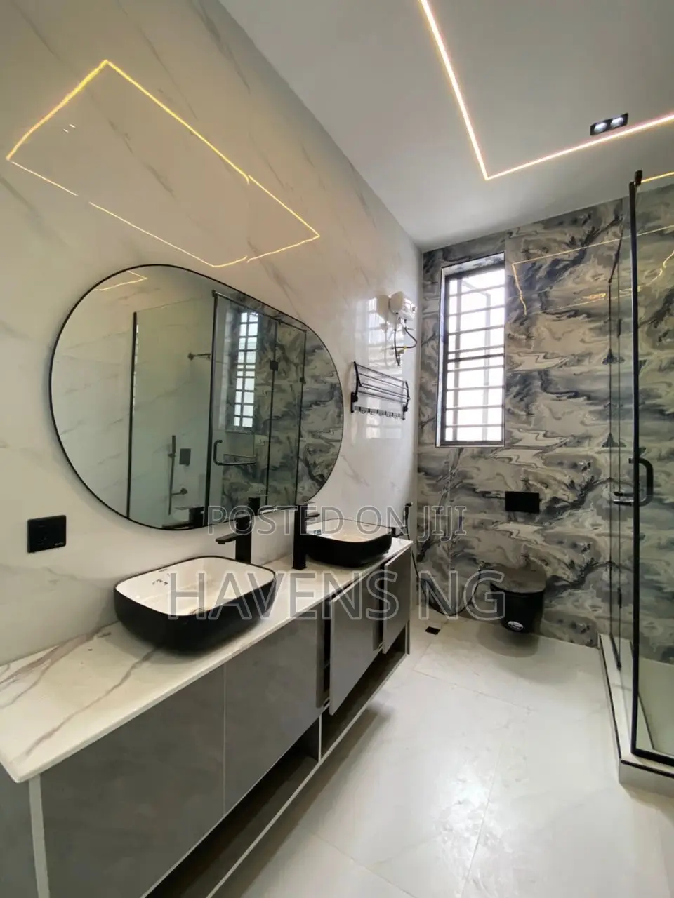 5bdrm Duplex in Ikota for sale