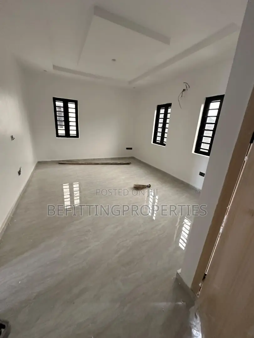 4bdrm Duplex in Ogudu GRA for sale
