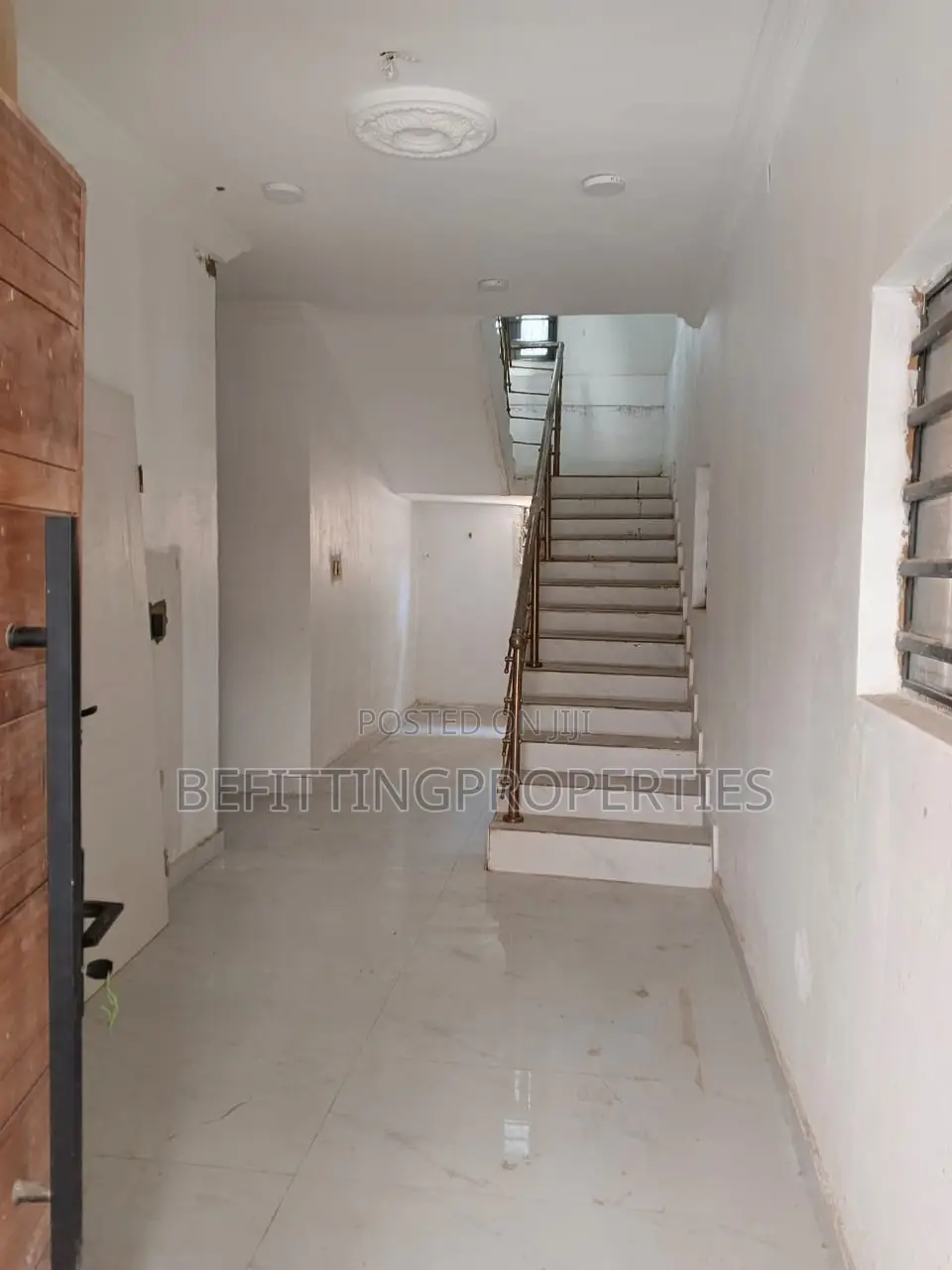 5bdrm Duplex in Ogudu GRA for sale