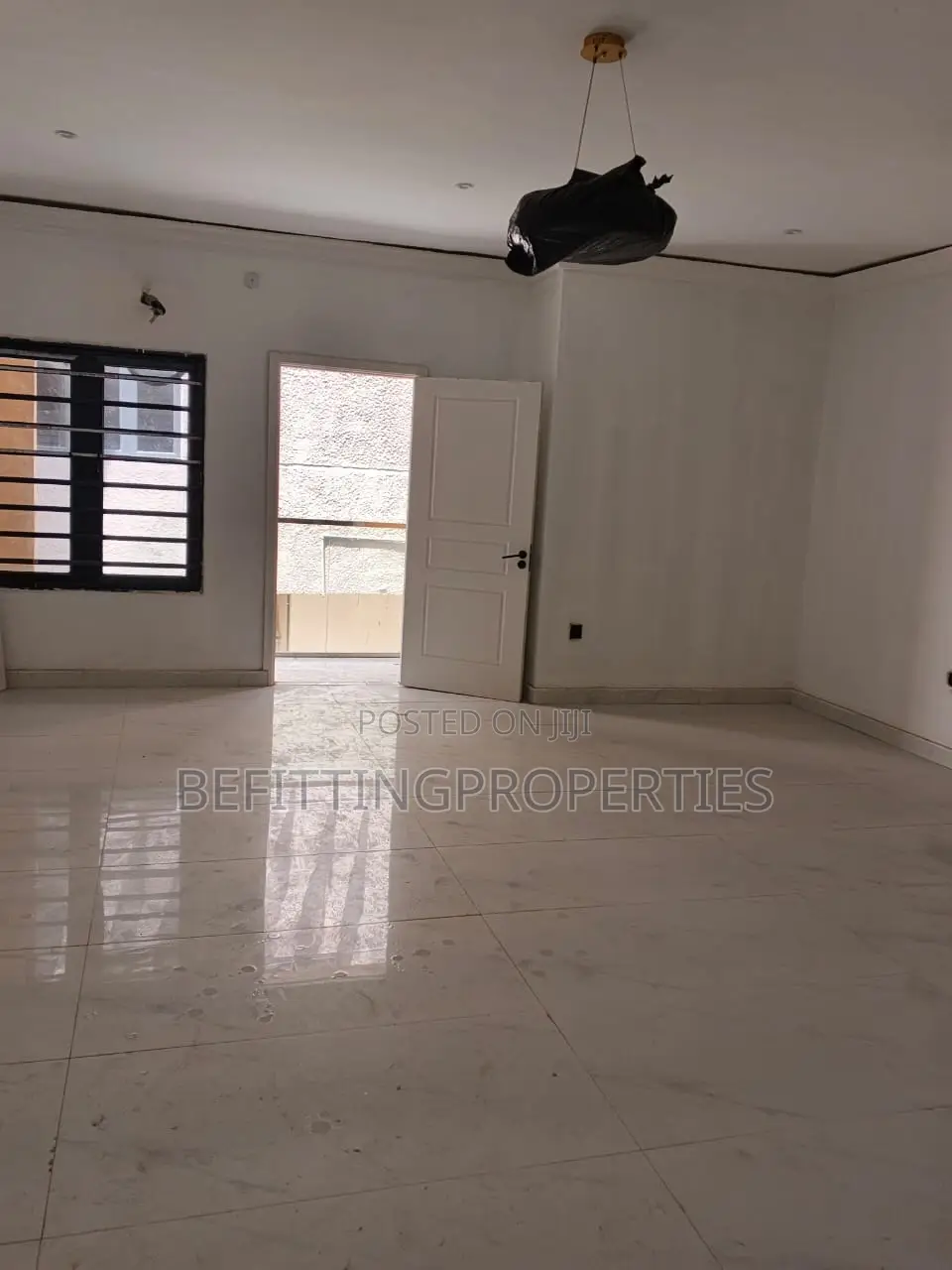 5bdrm Duplex in Ogudu GRA for sale