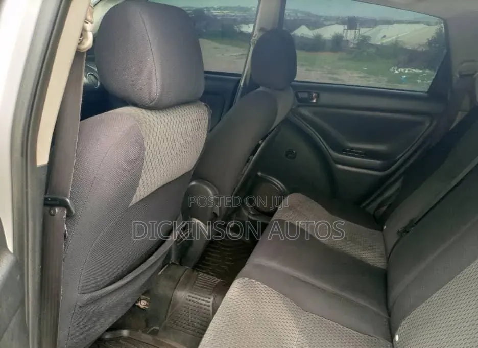 Toyota Matrix 2005 Silver