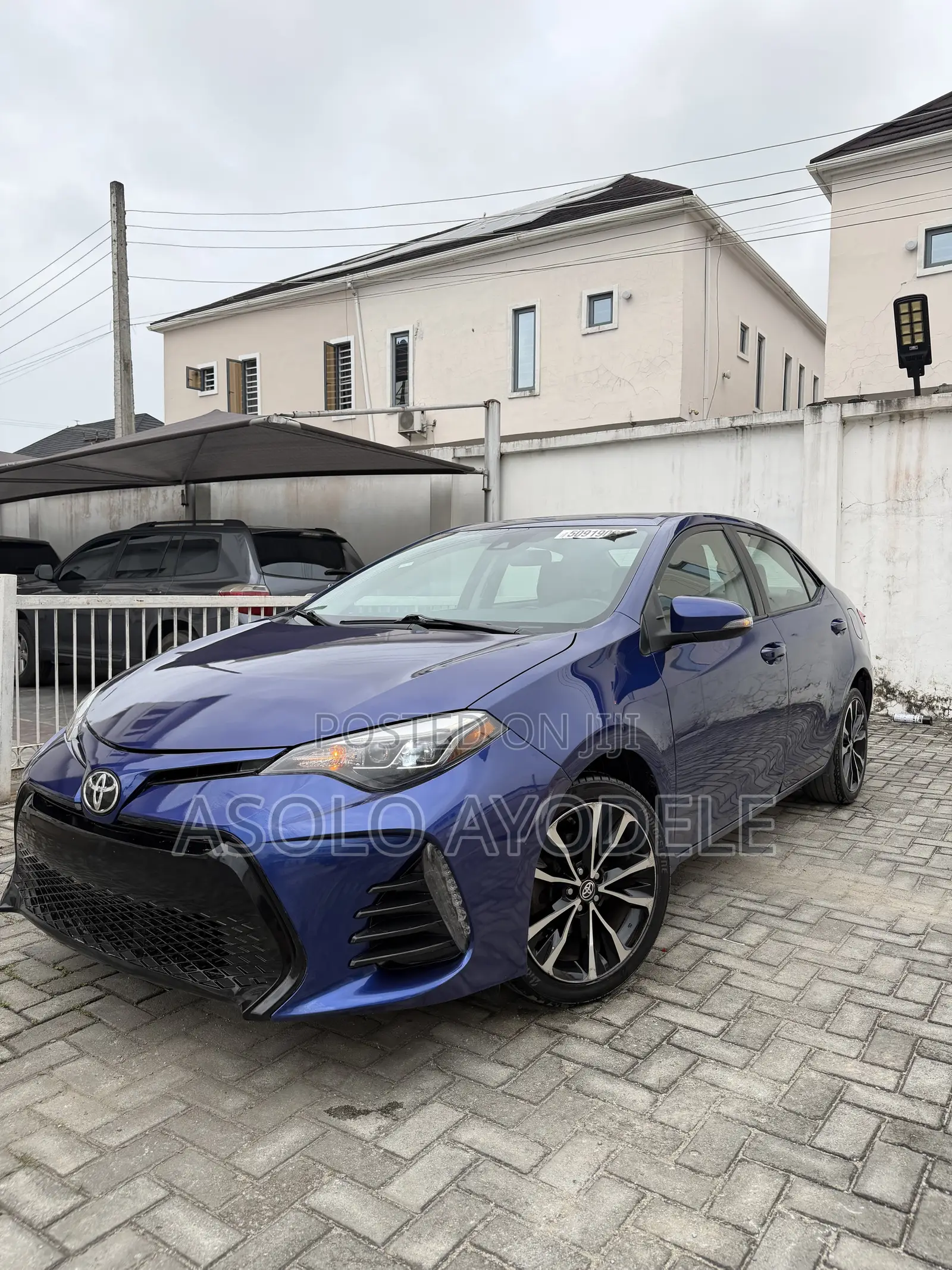 Toyota Corolla SE Special Edition 4dr Sedan (1.8L 4cyl CVT) 2017 Blue