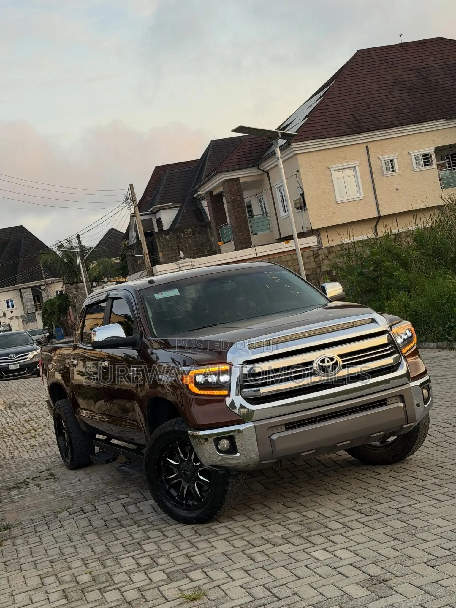Toyota Tundra 2016 Brown