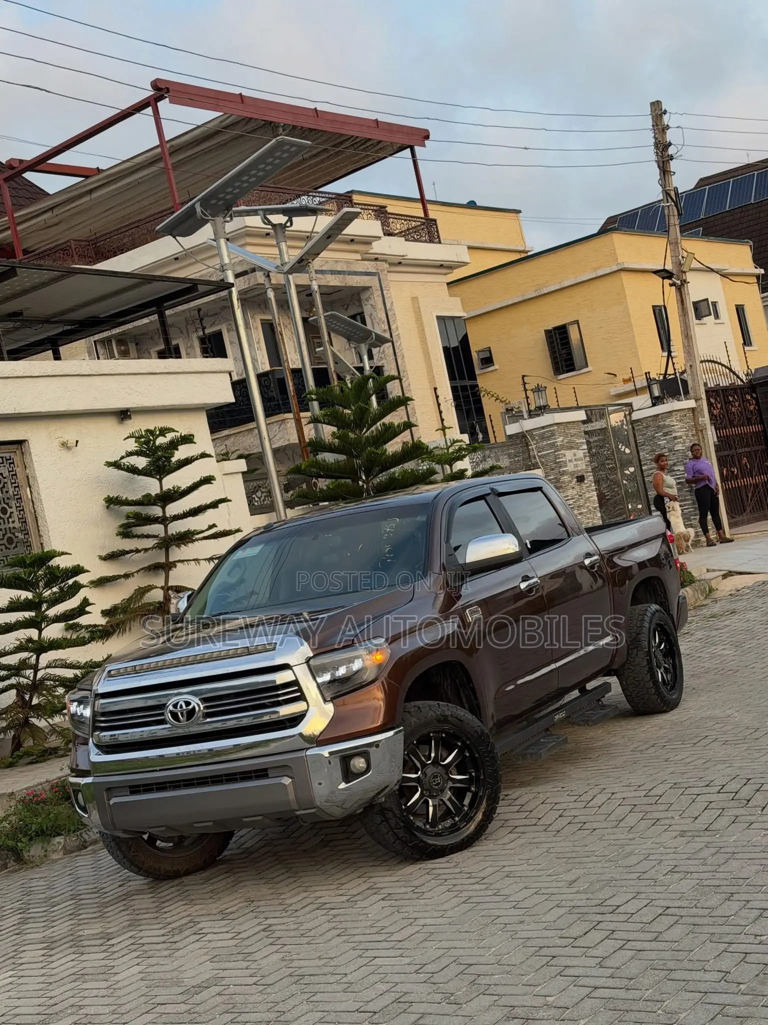 Toyota Tundra 2016 Brown