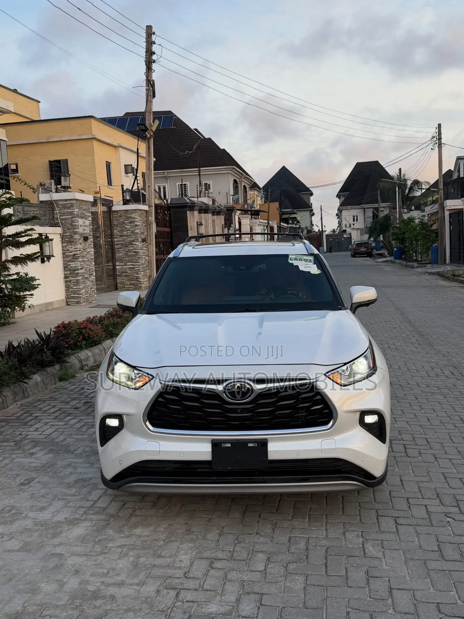 Toyota Highlander Platinum AWD 2023 White