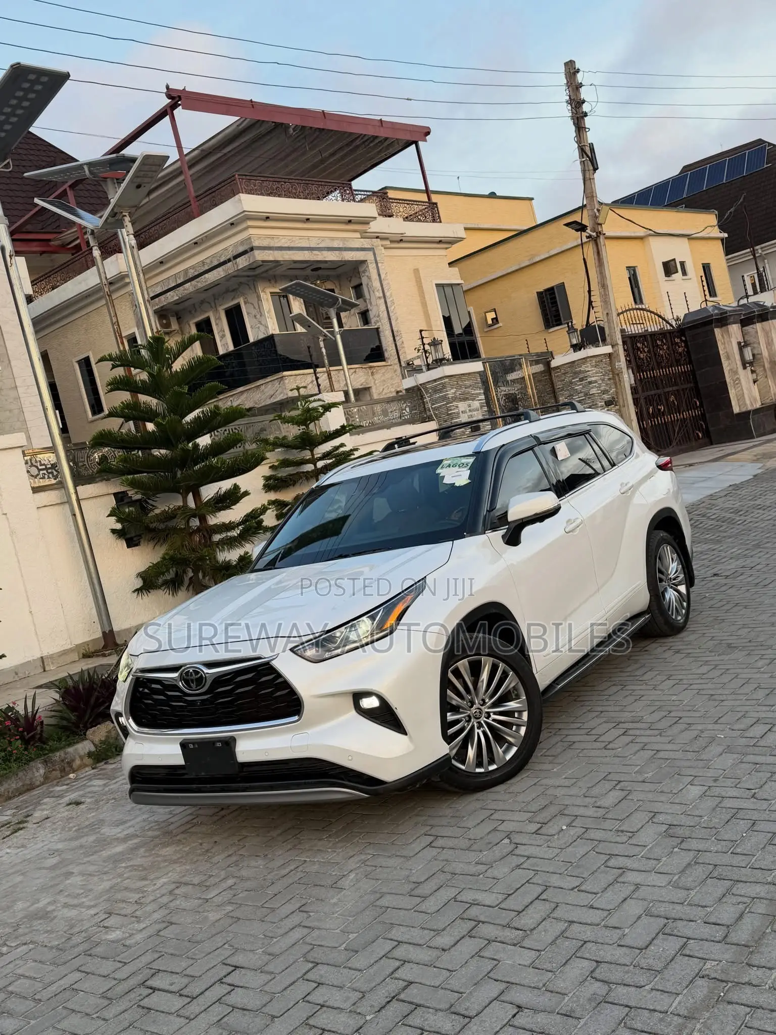 Toyota Highlander Platinum AWD 2023 White