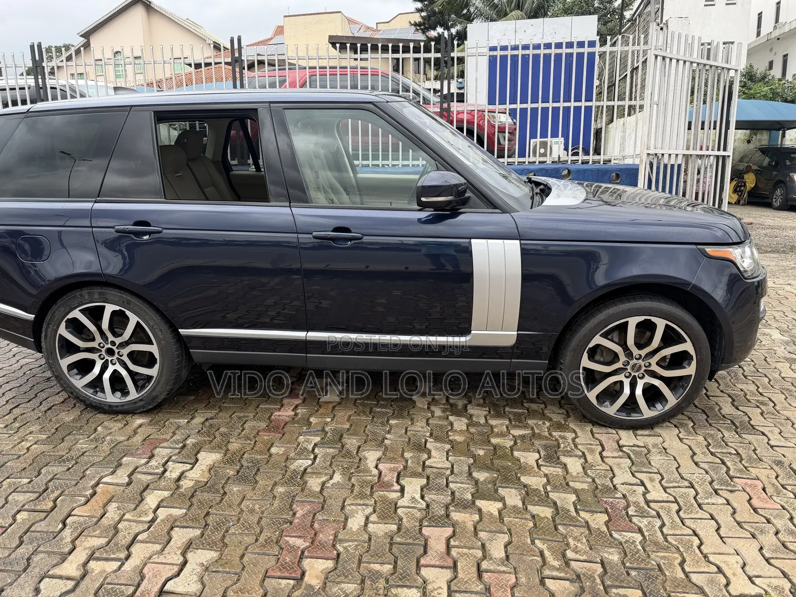 Land Rover Range Rover 3.0L Supercharged HSE 2017 Blue