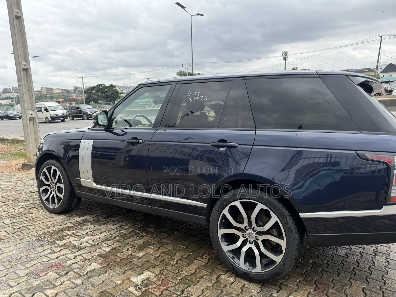 Land Rover Range Rover 3.0L Supercharged HSE 2017 Blue