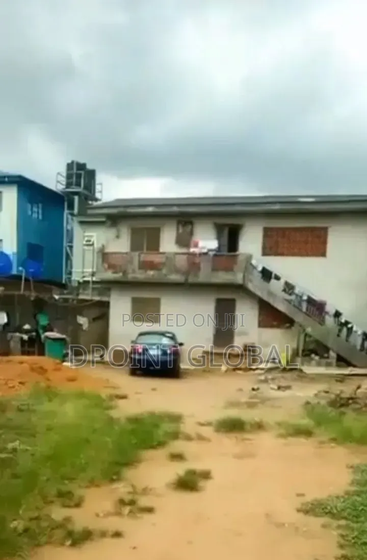 6bdrm Block of Flats in In, Oko-Oba for sale