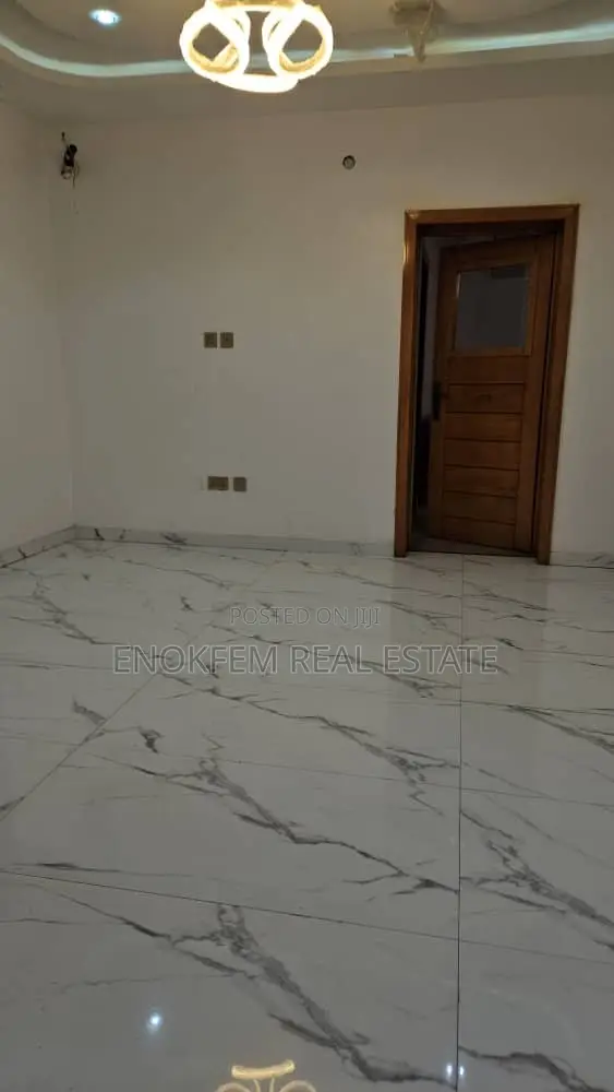 Furnished 5bdrm Duplex in Omole Phase 1, Lagos State for sale