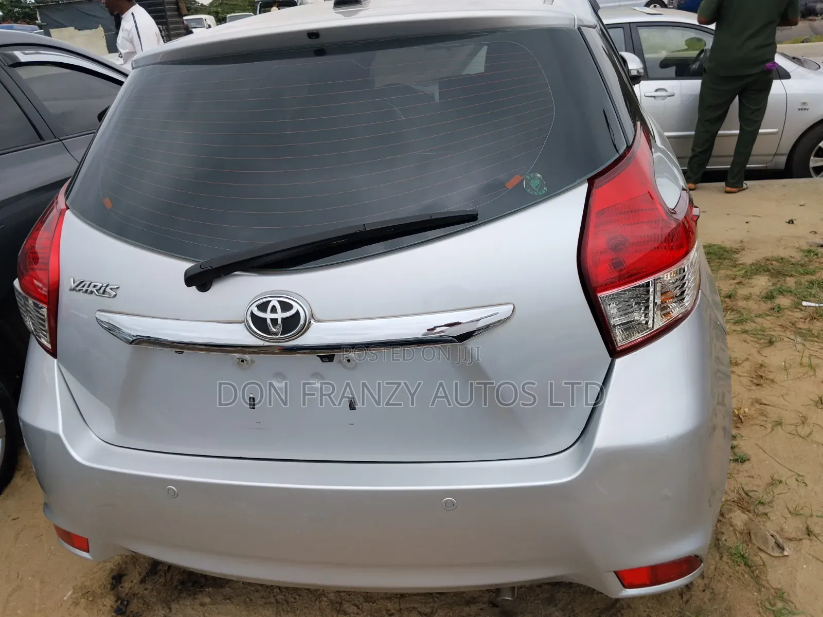 Toyota Yaris L Hatchback 5dr 2016 Silver