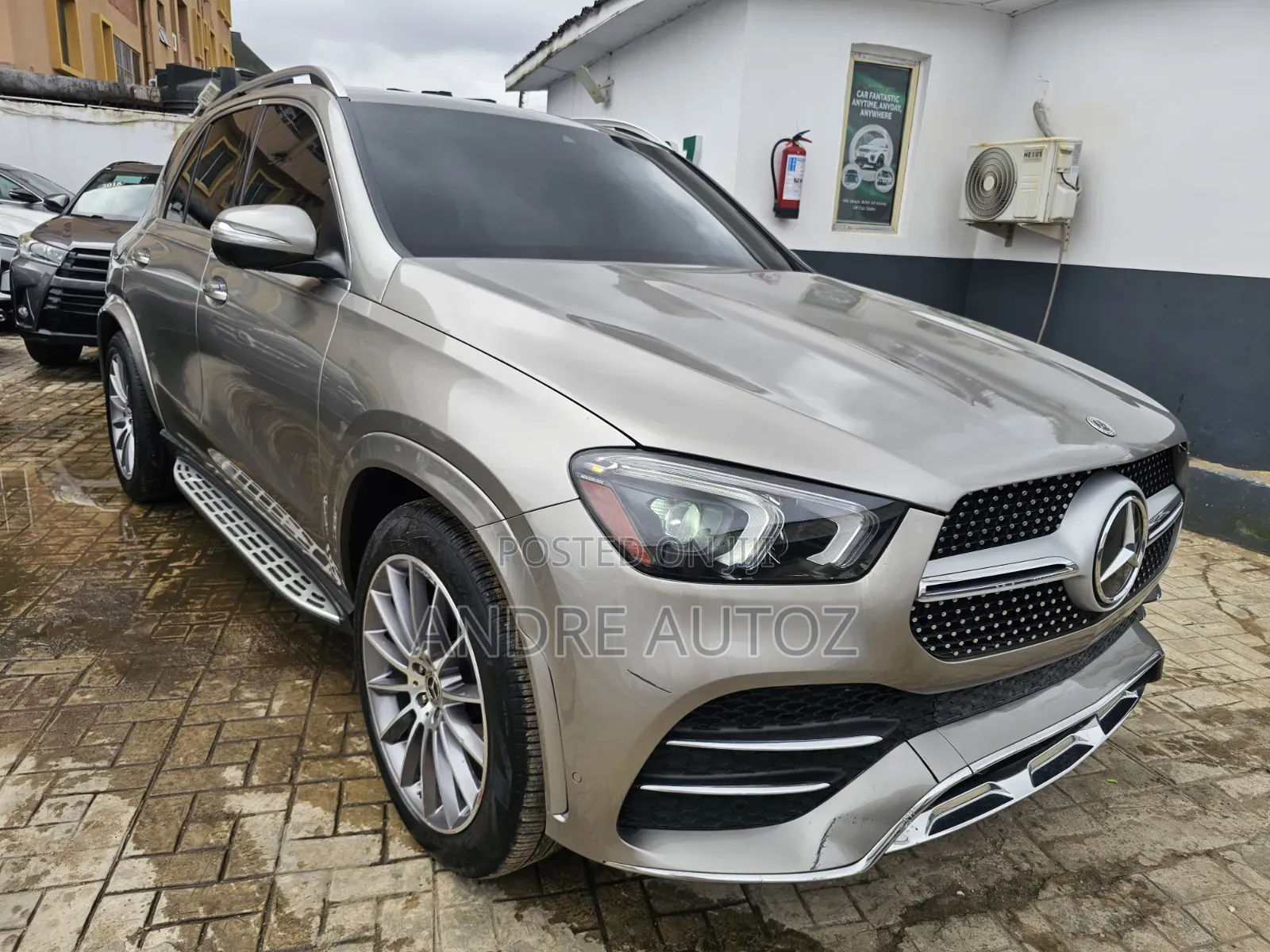 Mercedes-Benz GLE-Class 2022 Gold
