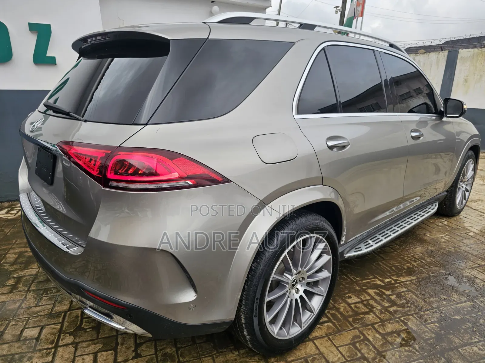 Mercedes-Benz GLE-Class 2022 Gold