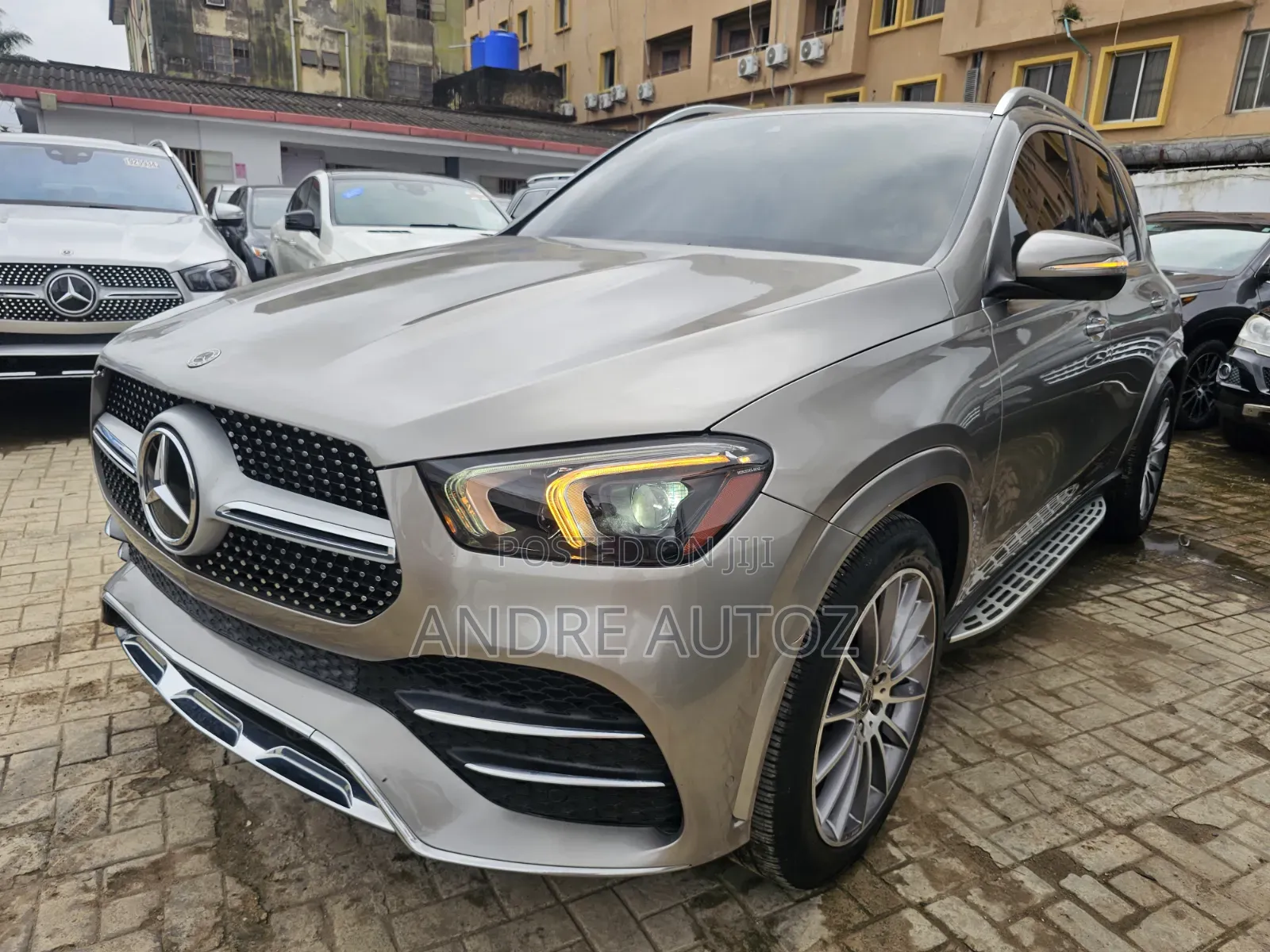 Mercedes-Benz GLE-Class 2022 Gold