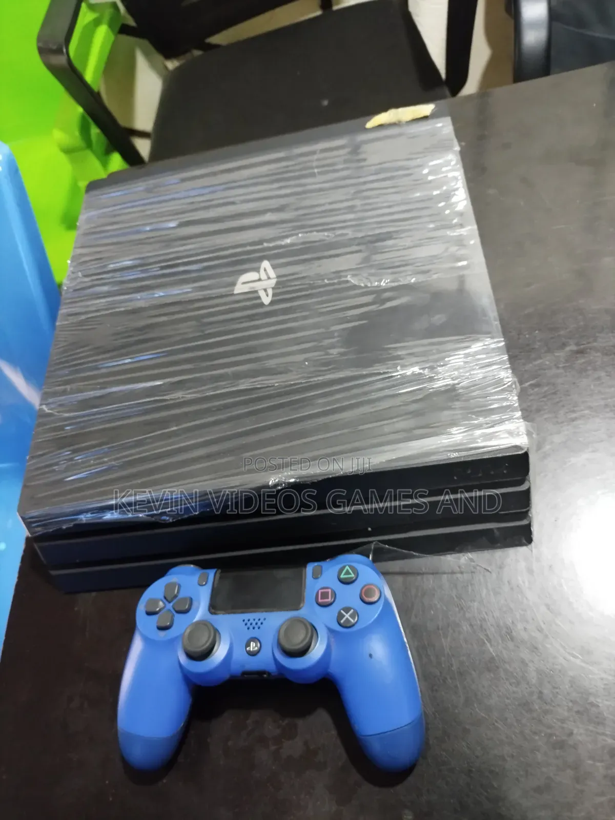 PS4 PRO With 10 Latest Games Installed Hacked