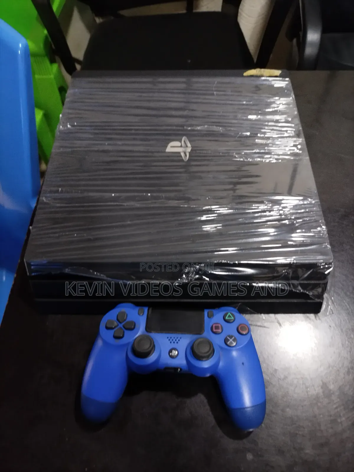 PS4 PRO With 10 Latest Games Installed Hacked