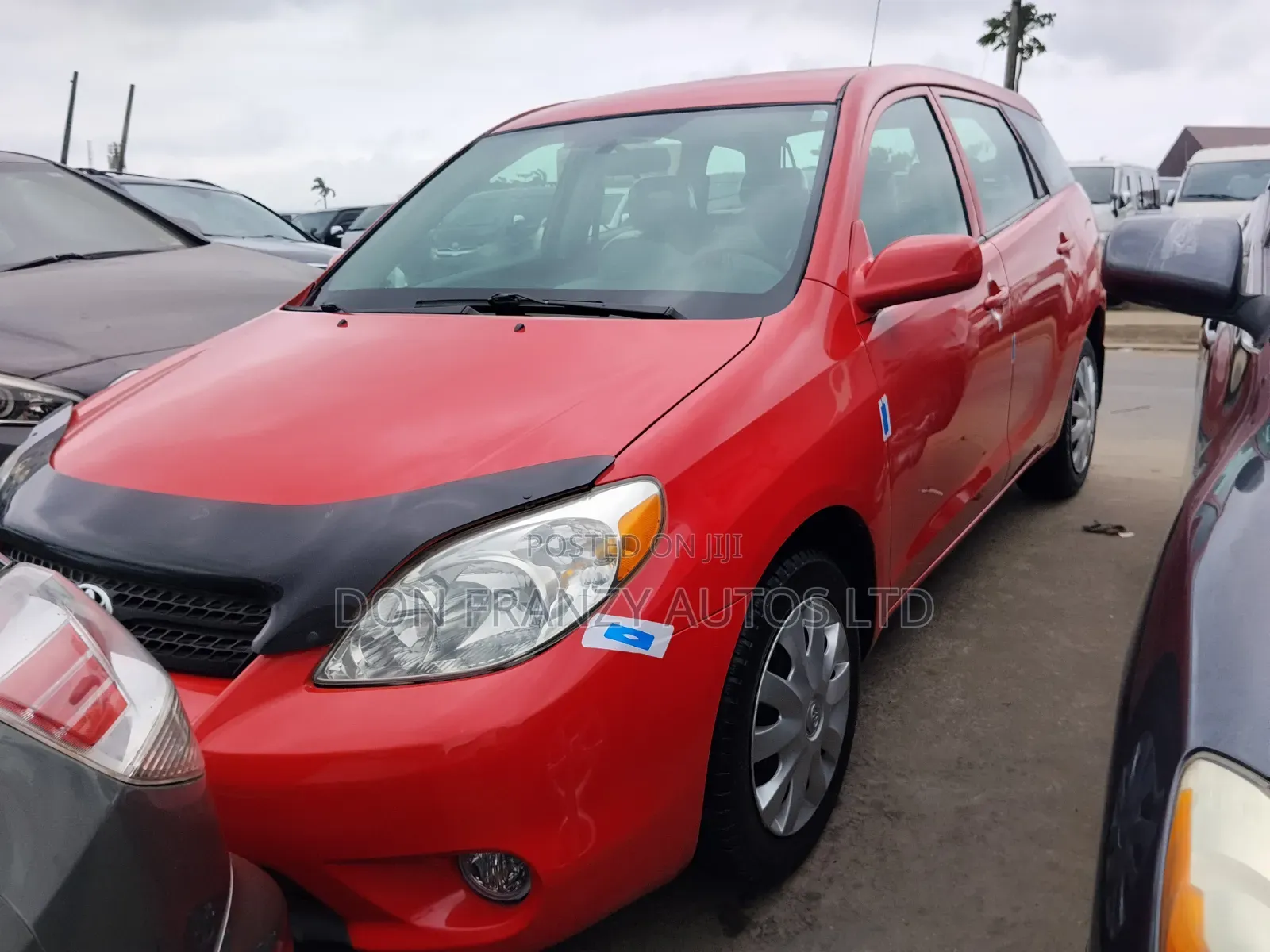 Toyota Matrix Hatchback FWD (1.8L 4cyl 5M) 2007 Red