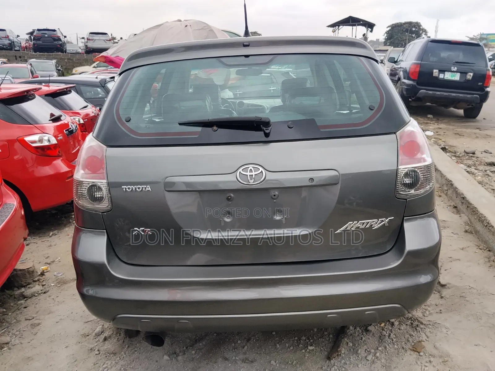 Toyota Matrix Hatchback FWD (1.8L 4cyl 5M) 2007 Gray