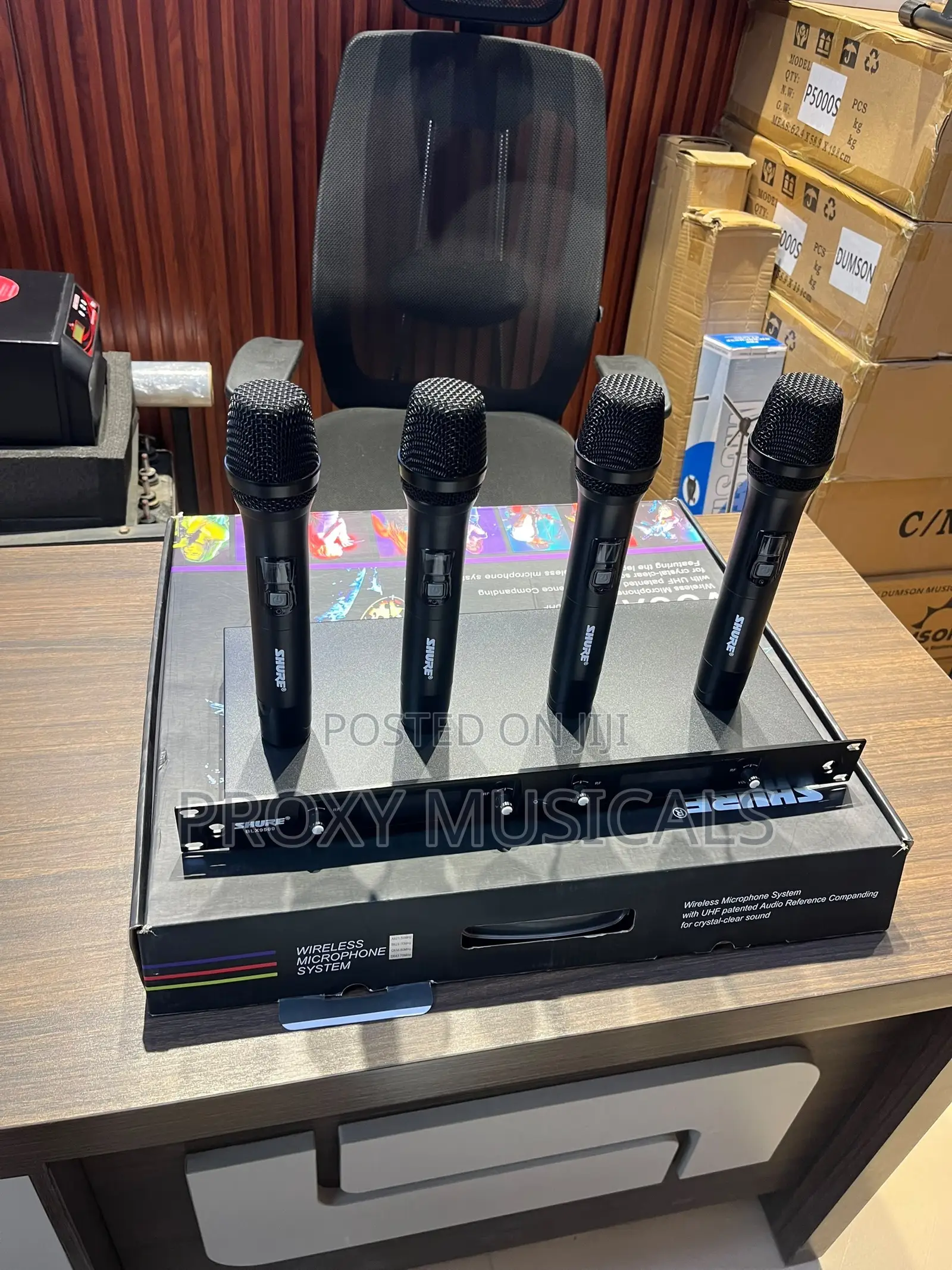 Shure 4-in-1 Wireless Microphone System