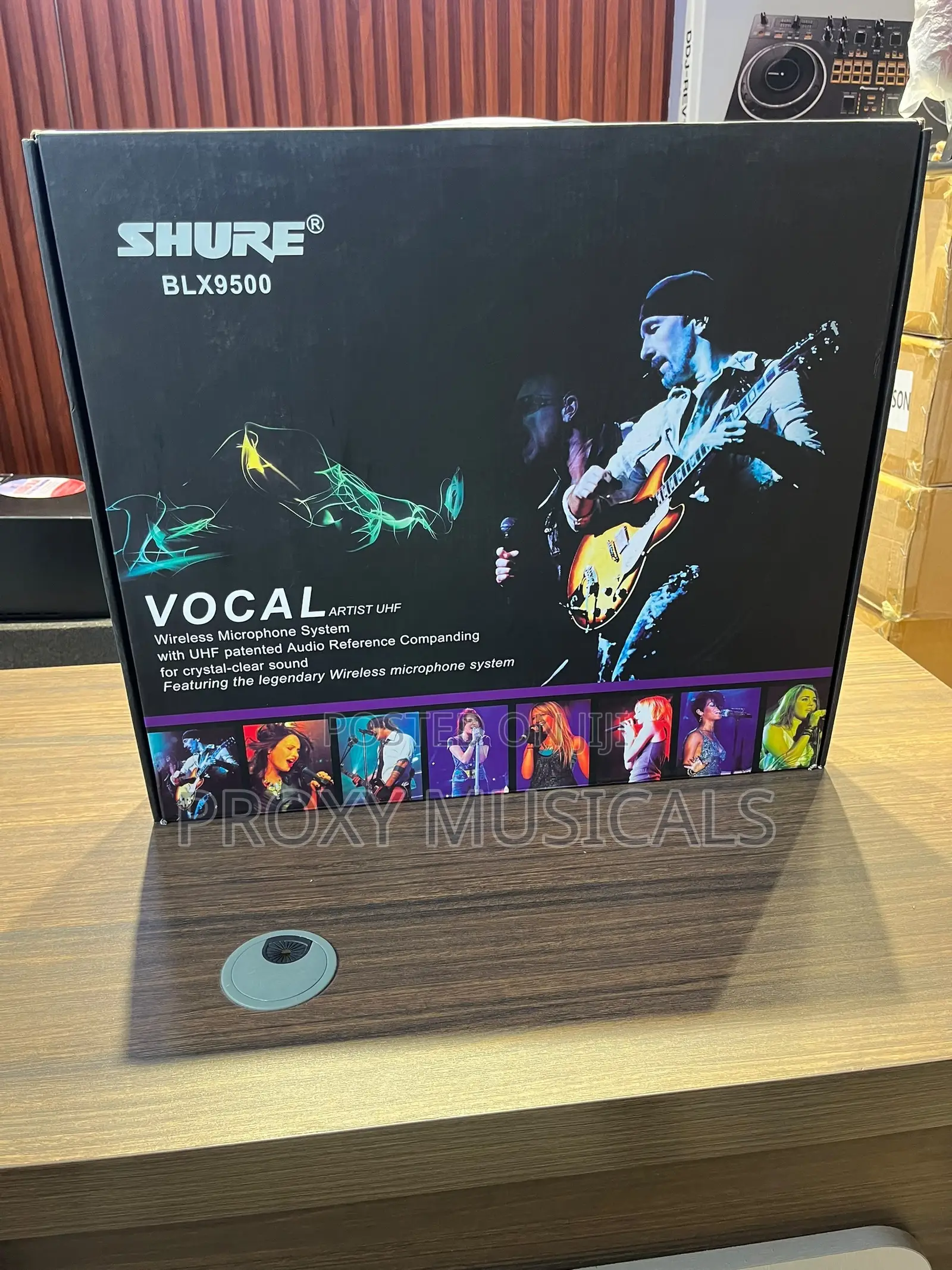 Shure 4-in-1 Wireless Microphone System