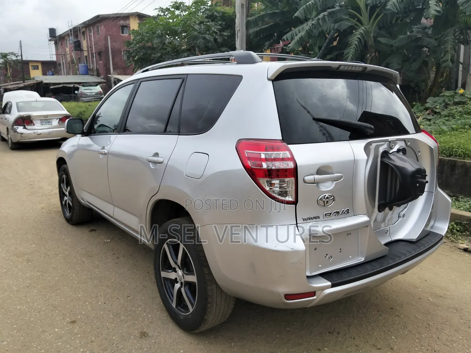 Toyota RAV4 2010 Silver