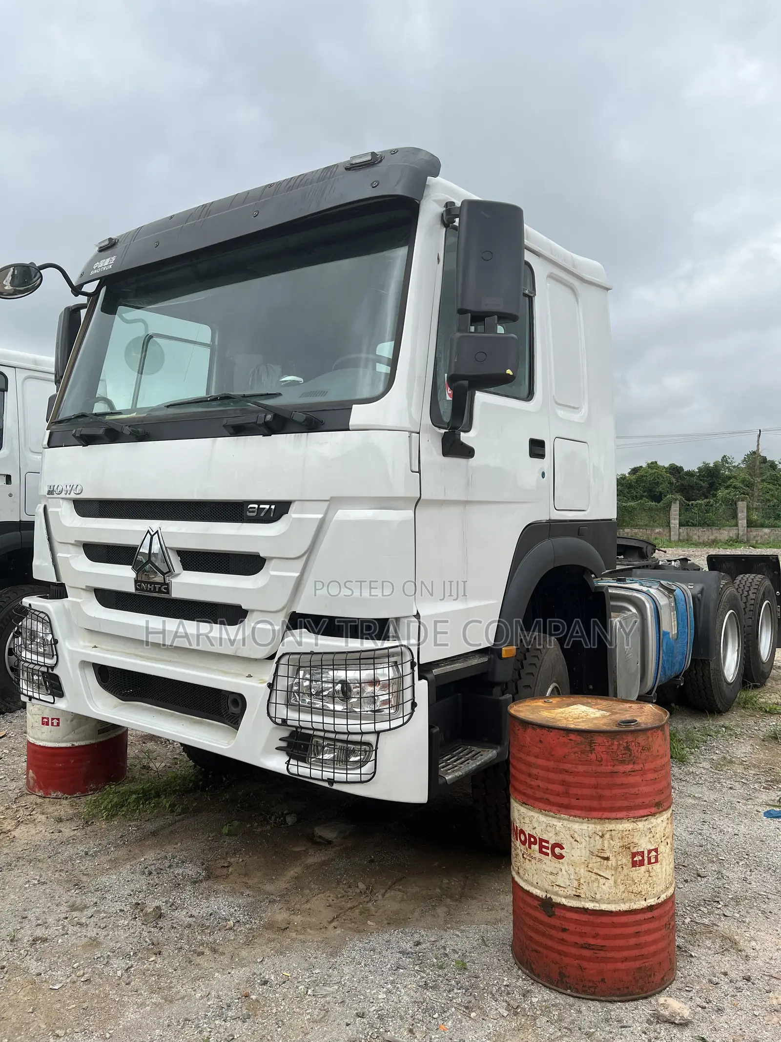 Heavy-Duty Sinotruk HOWO 6x4 Tractor Head Refurbished for Sale