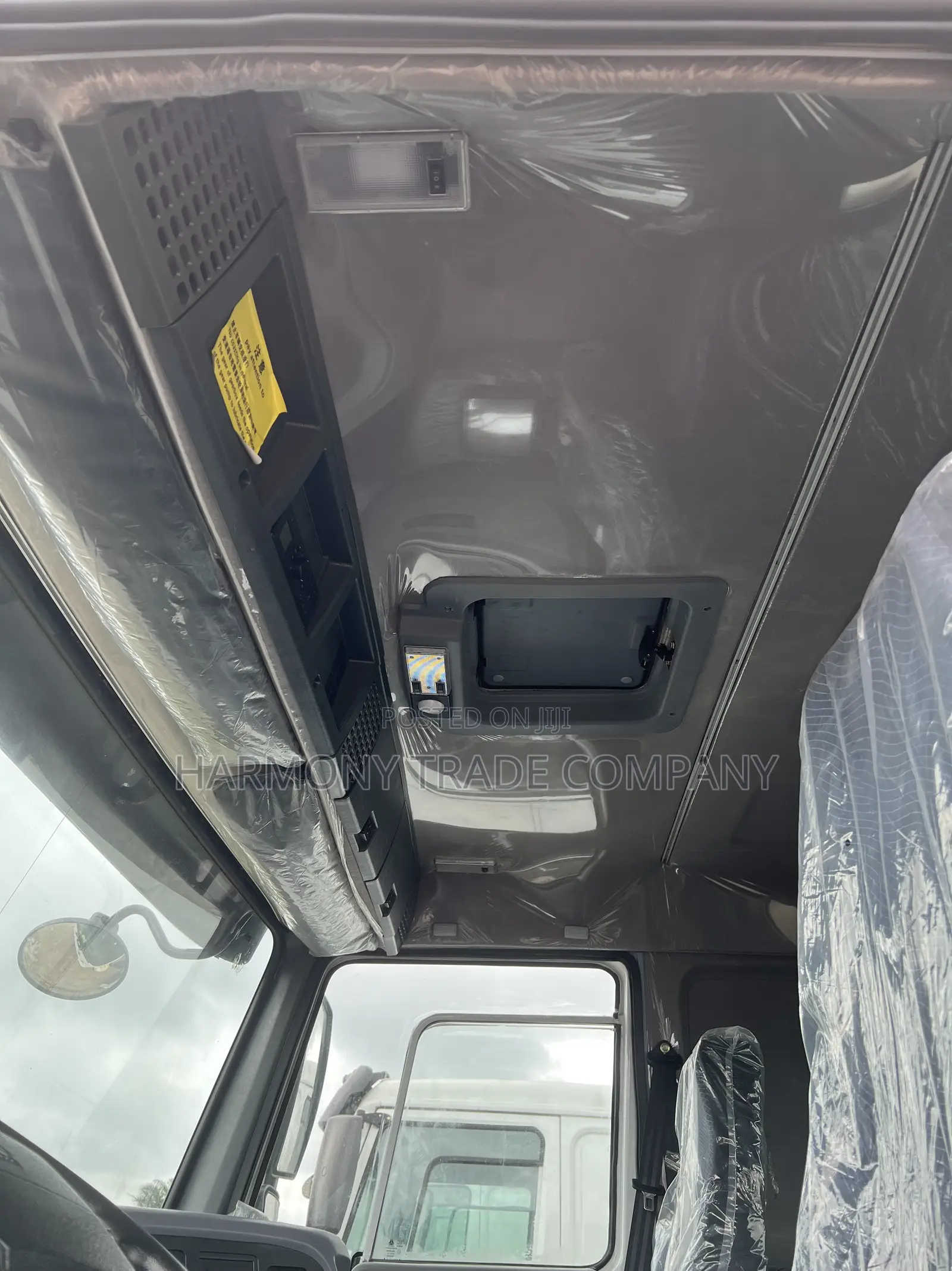 Heavy-Duty Sinotruk HOWO 6x4 Tractor Head Refurbished for Sale