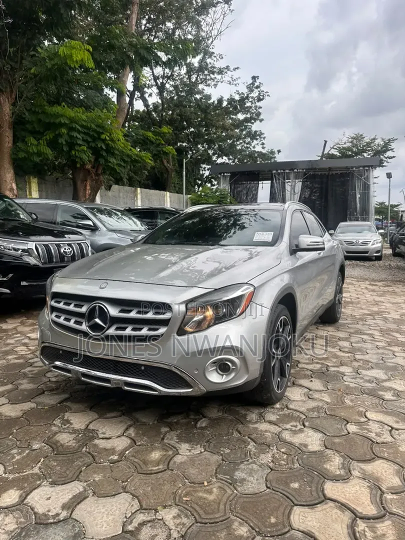 Mercedes-Benz GLA 250 2017 Gray