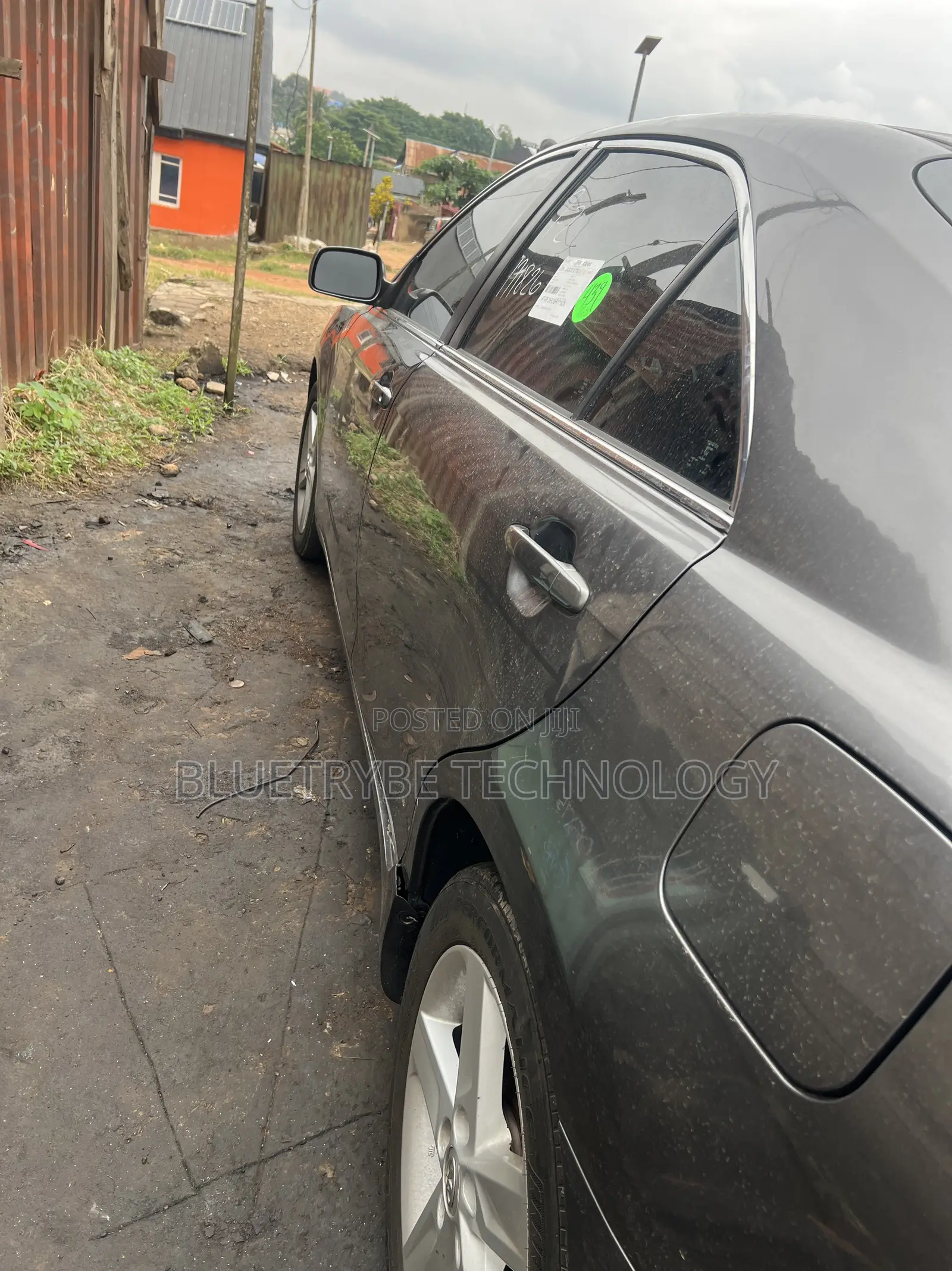 Toyota Camry LE 4dr Sedan (2.5L 4cyl 6A) 2011 Gray