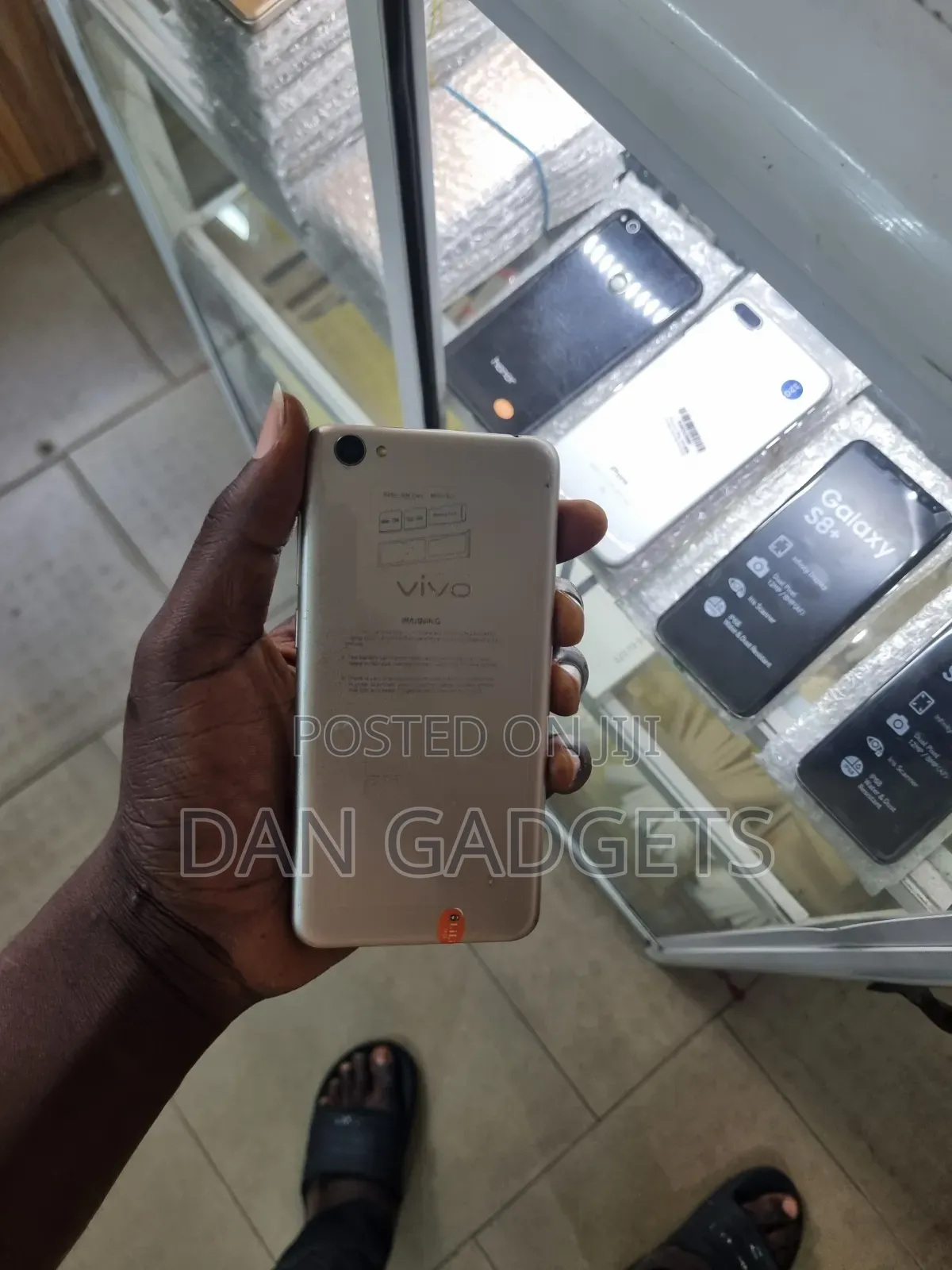 Vivo Y55s 16 GB