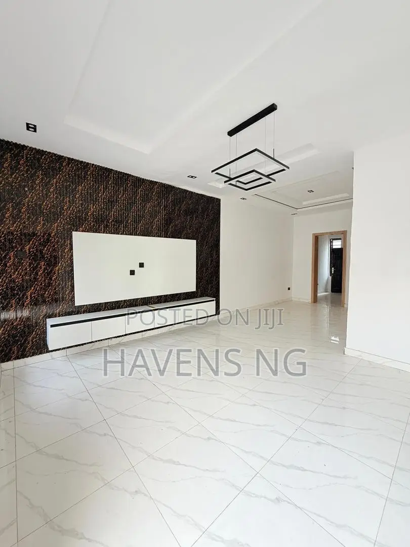 4bdrm Townhouse/Terrace in Abraham Adesanya Estate for sale