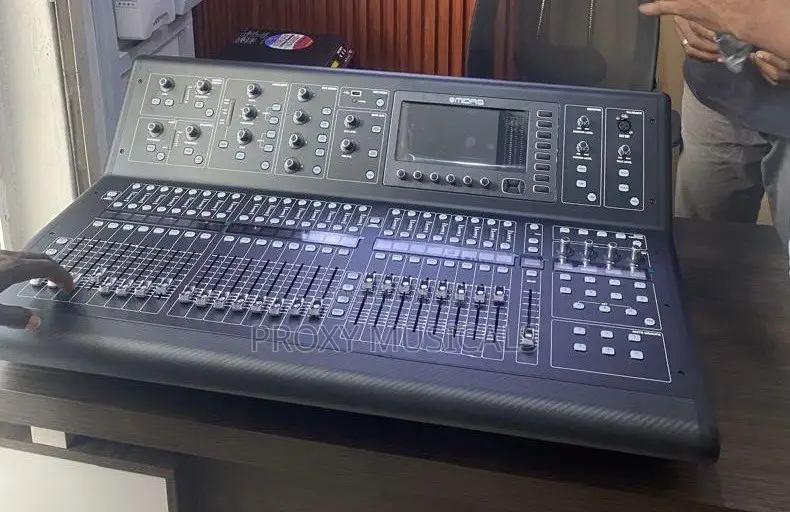 Midas M32 Live Digital Mixer