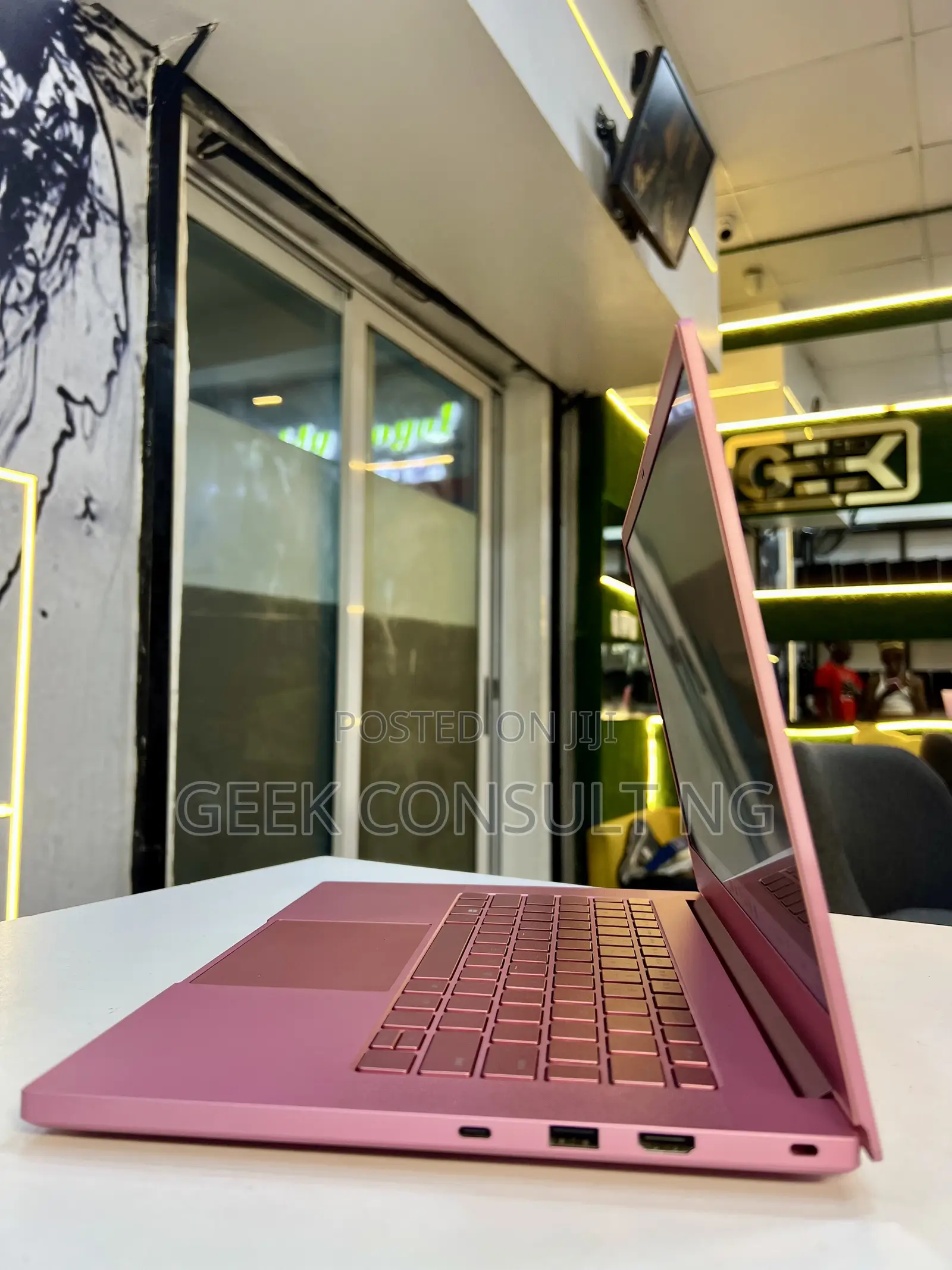 Laptop Razer Blade Advanced 16GB AMD Ryzen 9 SSD 1T