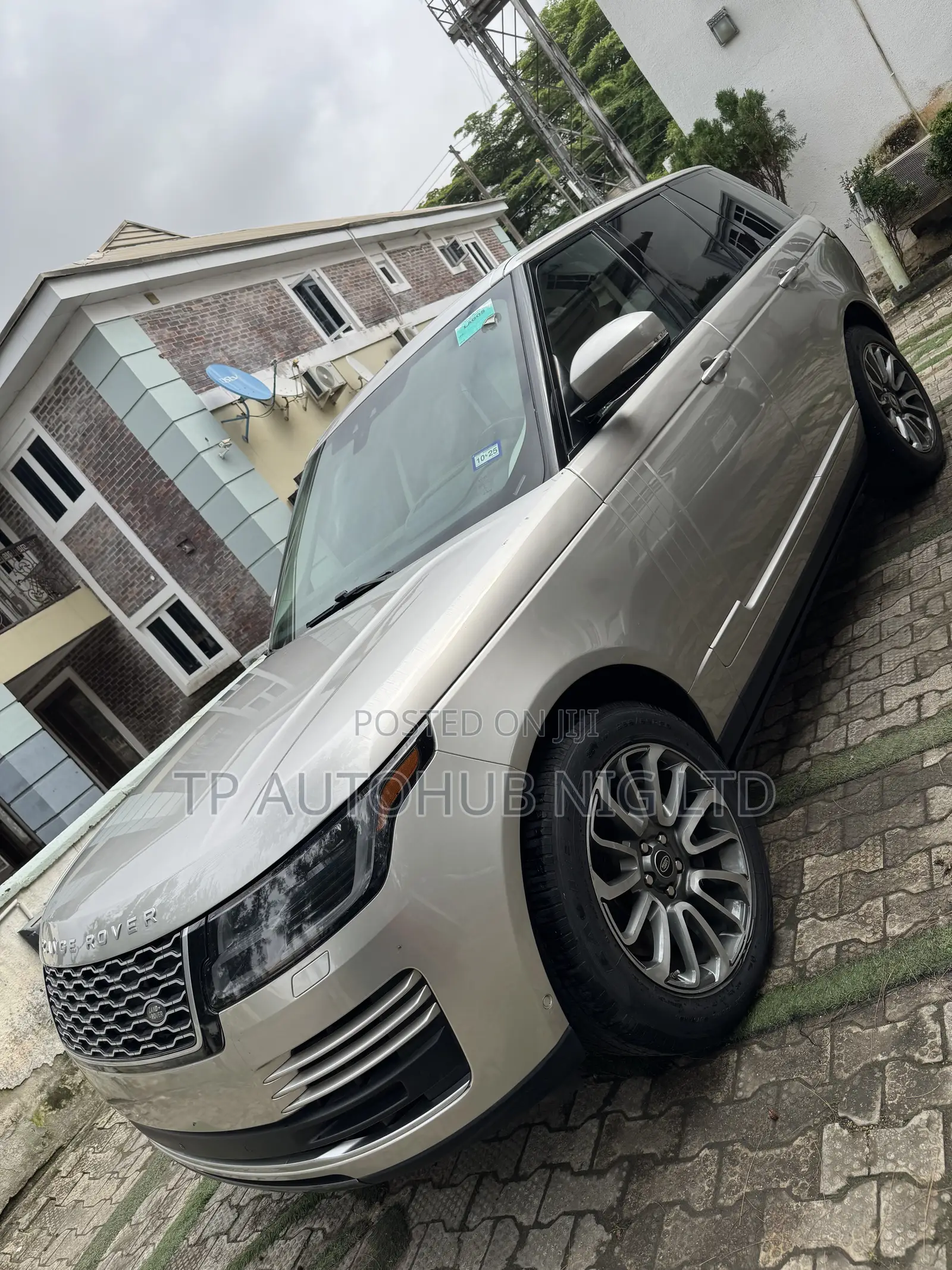 Land Rover Range Rover 5.0L V8 Supercharged Autobiography 2019 Gold