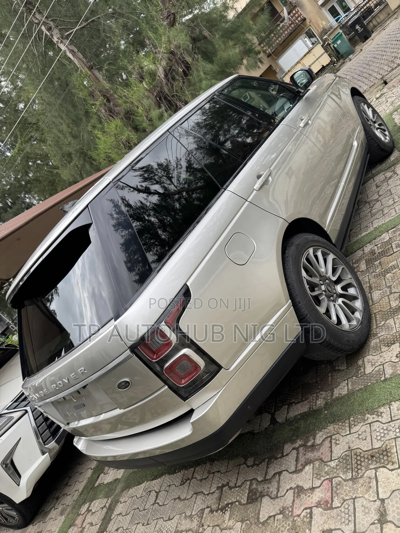 Land Rover Range Rover 5.0L V8 Supercharged Autobiography 2019 Gold