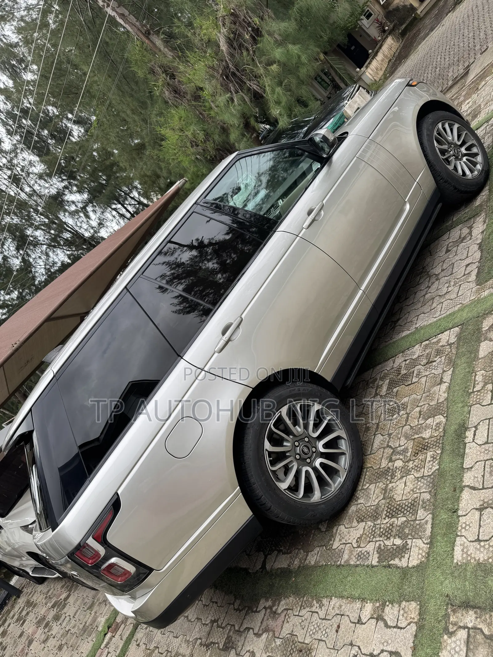 Land Rover Range Rover 5.0L V8 Supercharged Autobiography 2019 Gold