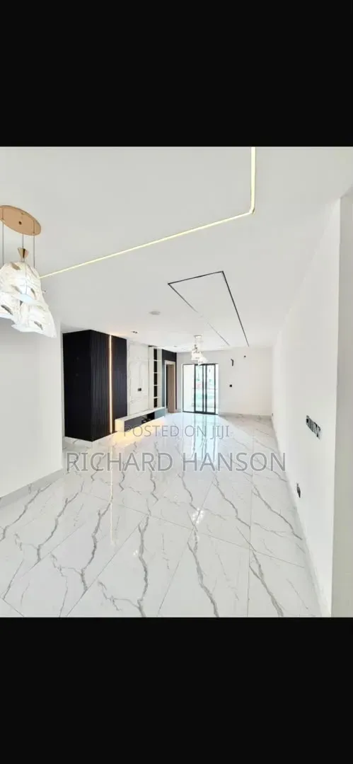 1bdrm Apartment in Phase 1 for sale