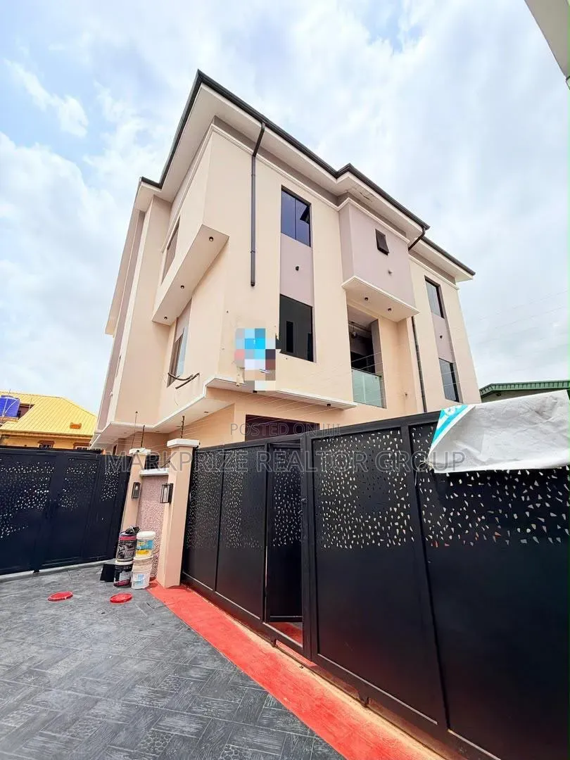 4bdrm Duplex in Magodo Phase 1 Lagos for sale