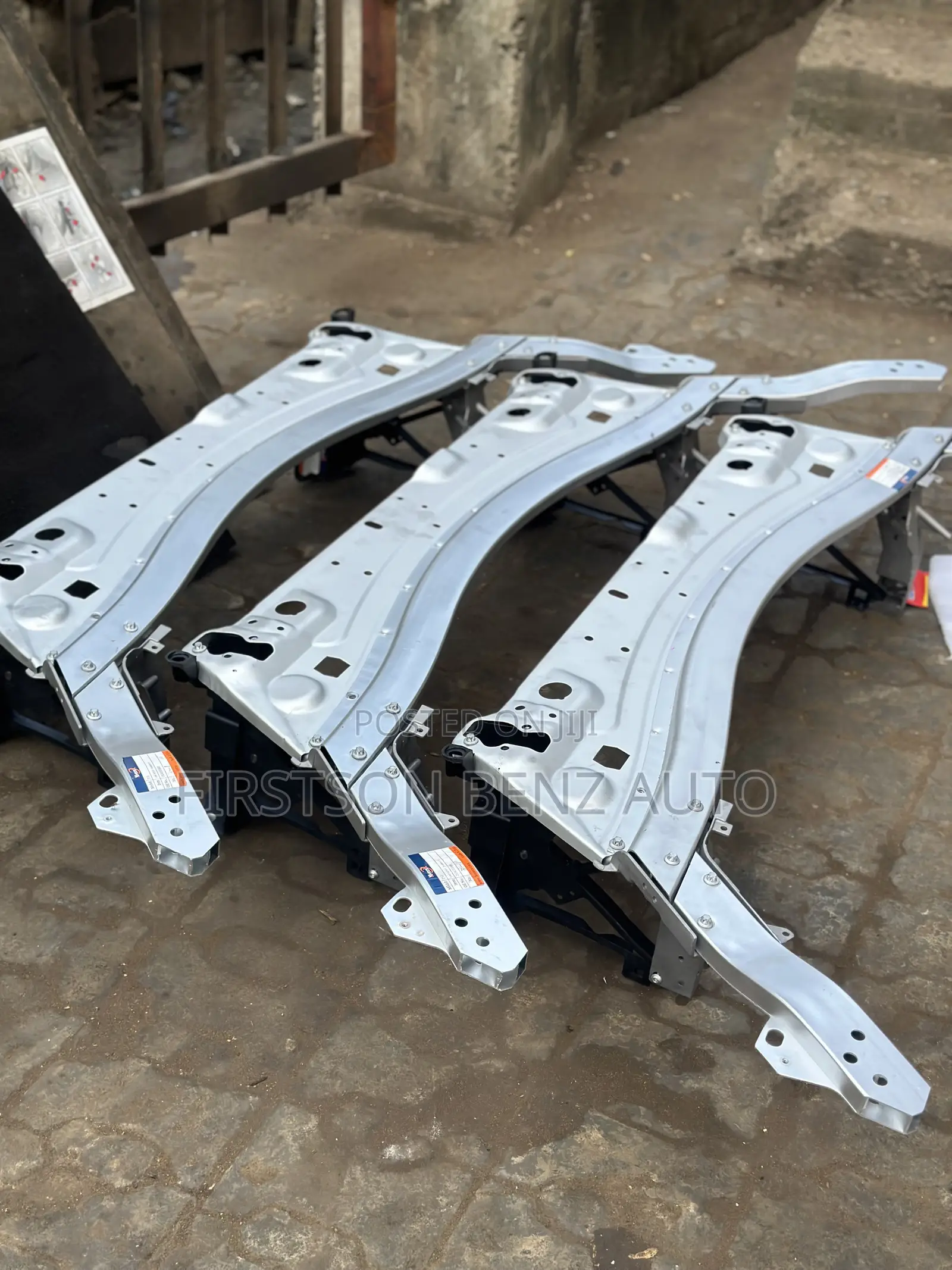 Mercedes Benz Glc300 Front Body Cut