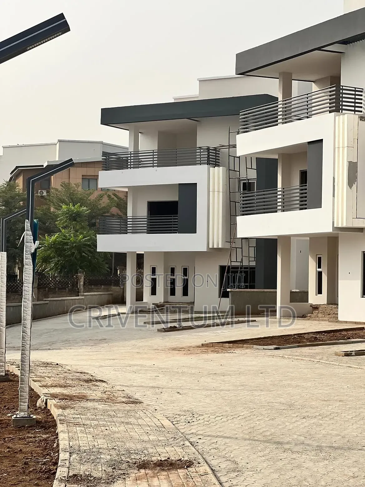 5bdrm Duplex in Kado for sale