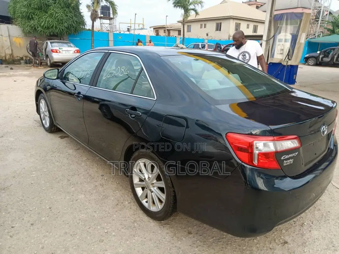 Toyota Camry LE 4dr Sedan (2.5L 4cyl 6A) 2014 Black