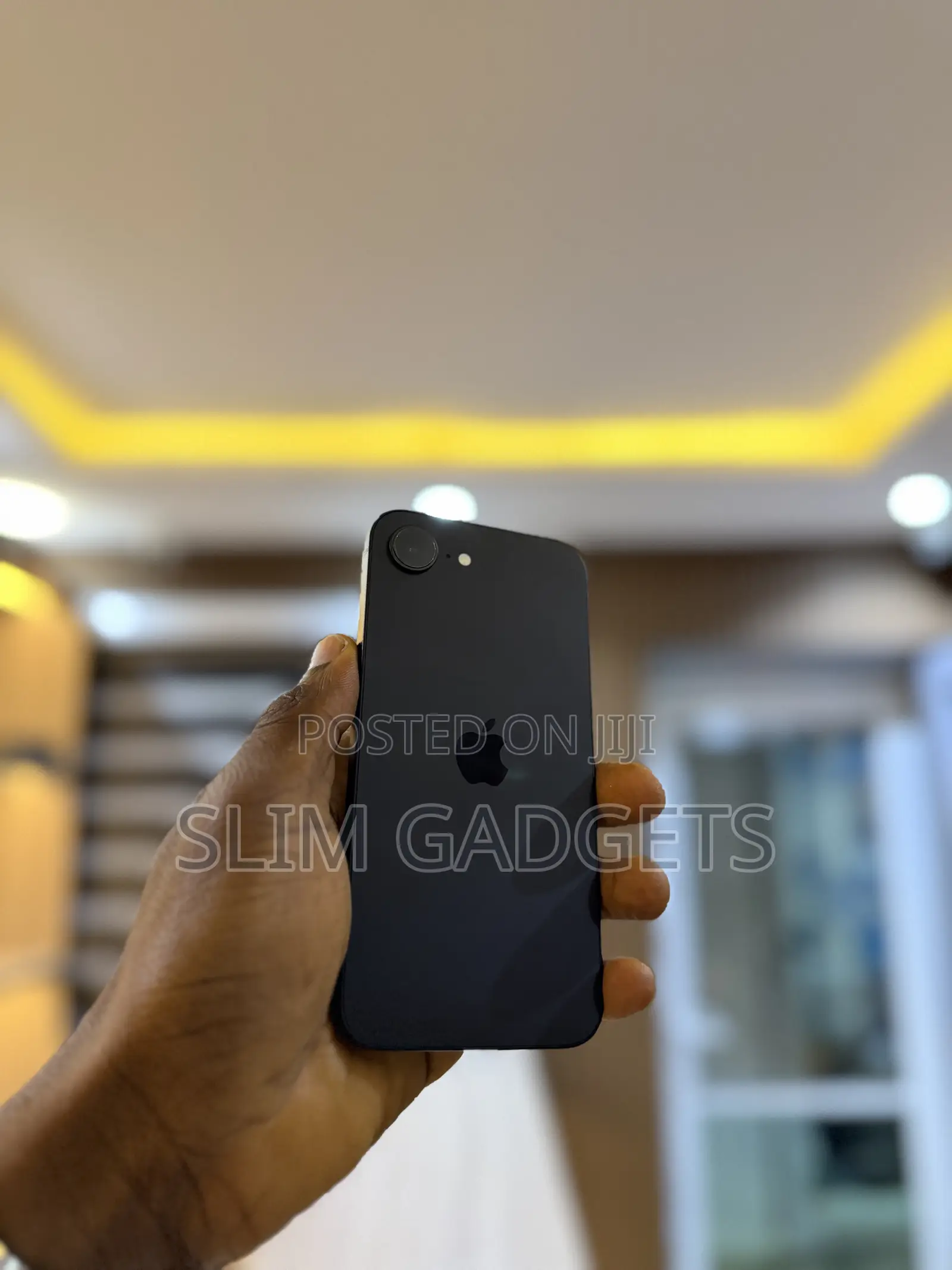 Apple iPhone 16e 128 GB Black
