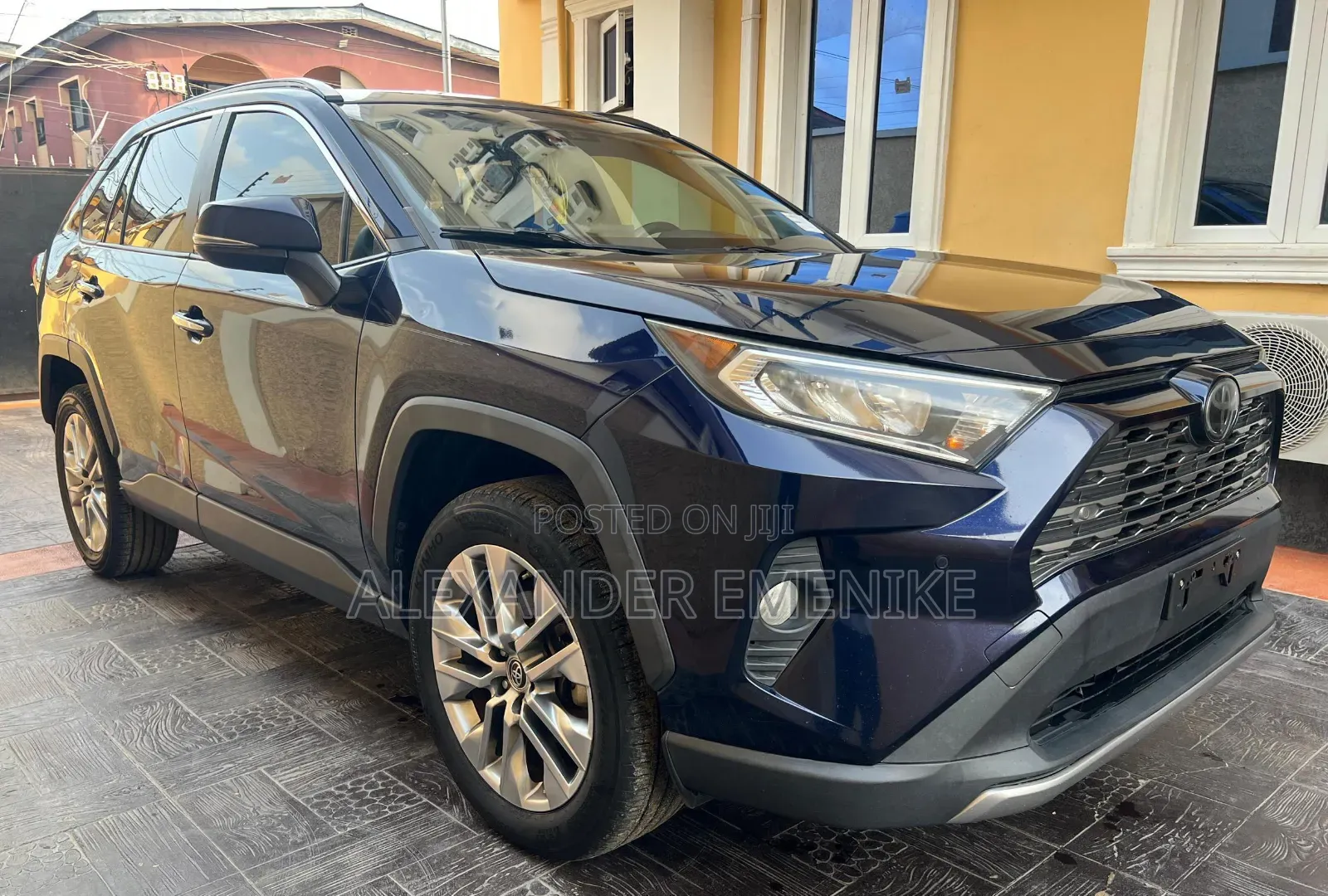 Toyota RAV4 2019 Blue